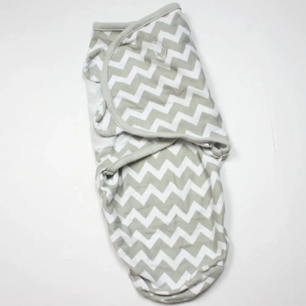 SwaddleMe Swaddle Baby Size Small/Medium Chevron Gray